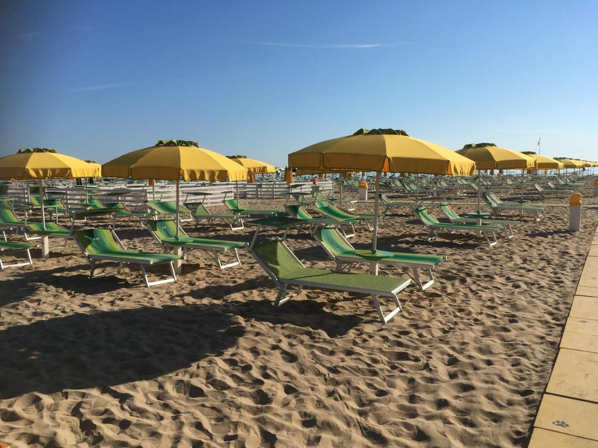 רימיני Appartamento Fronte Mare מראה חיצוני תמונה