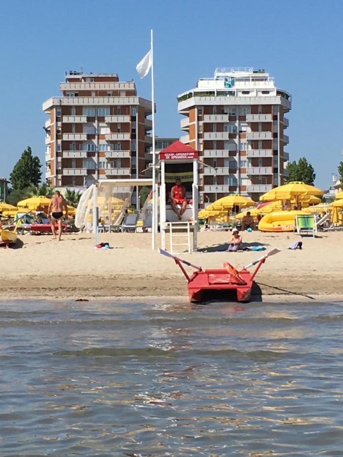רימיני Appartamento Fronte Mare מראה חיצוני תמונה