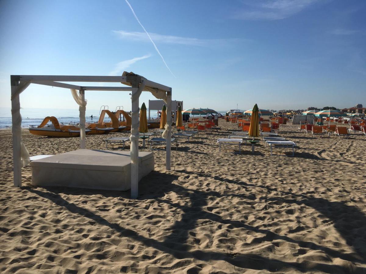 רימיני Appartamento Fronte Mare מראה חיצוני תמונה