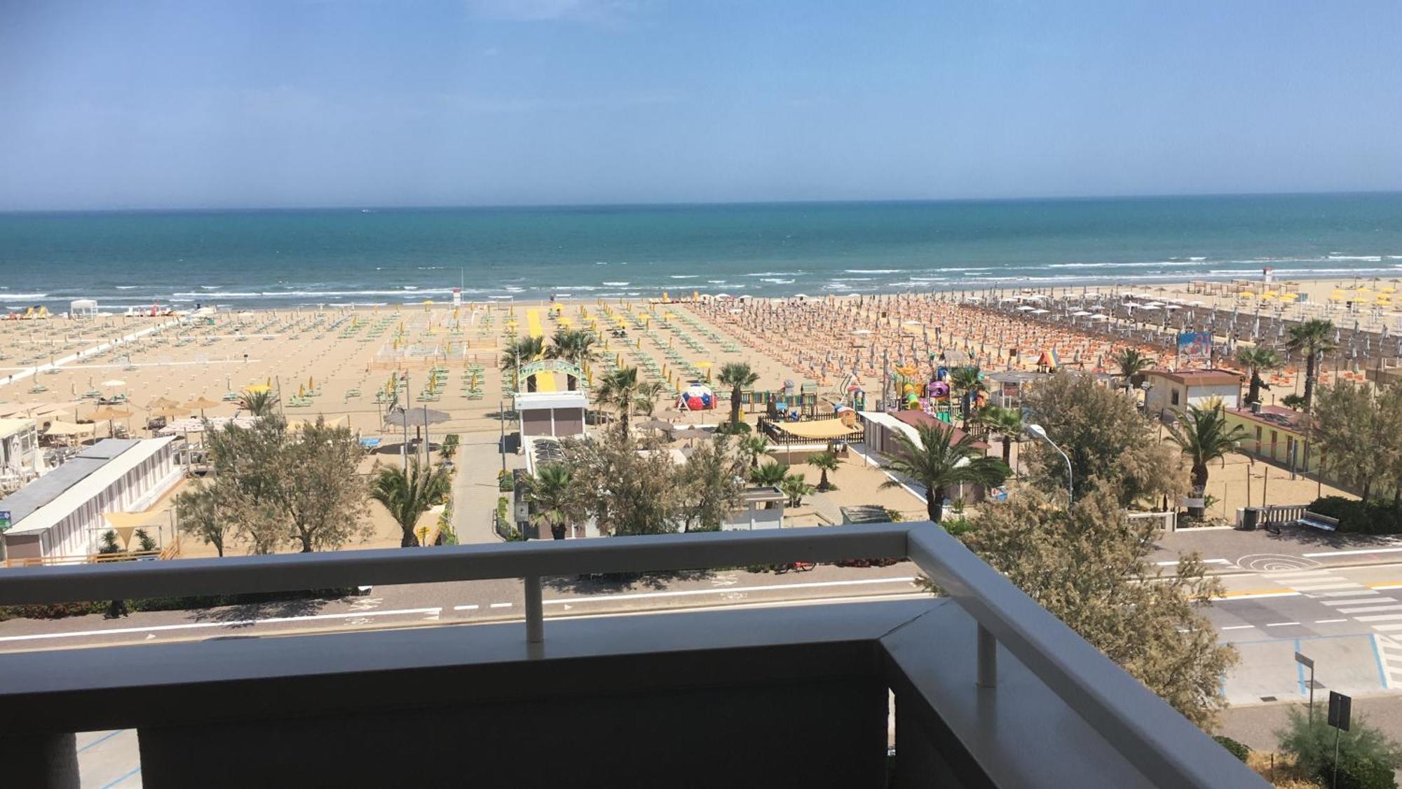 רימיני Appartamento Fronte Mare מראה חיצוני תמונה